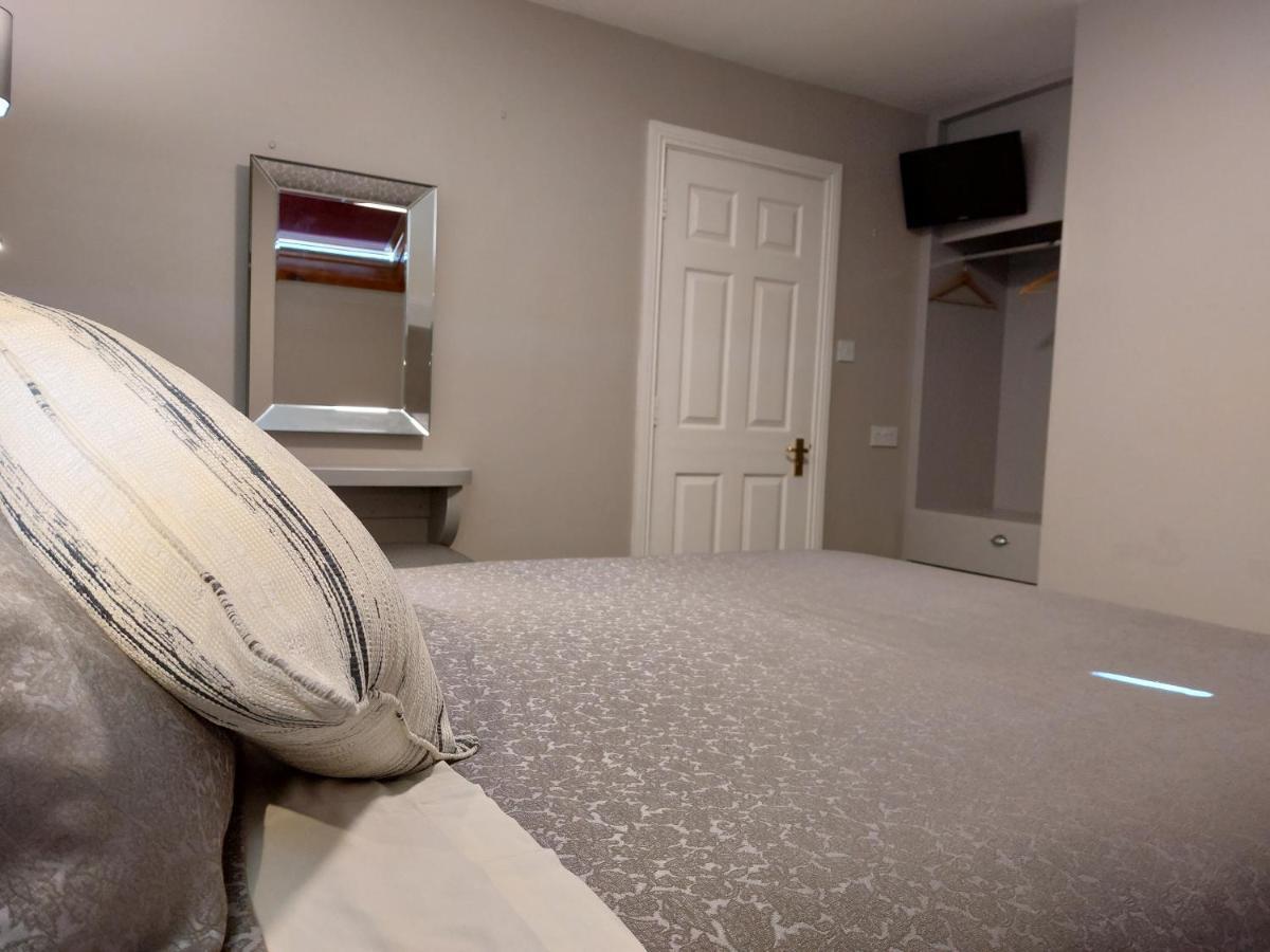 Murphy'S Guesthouse Дингъл Екстериор снимка