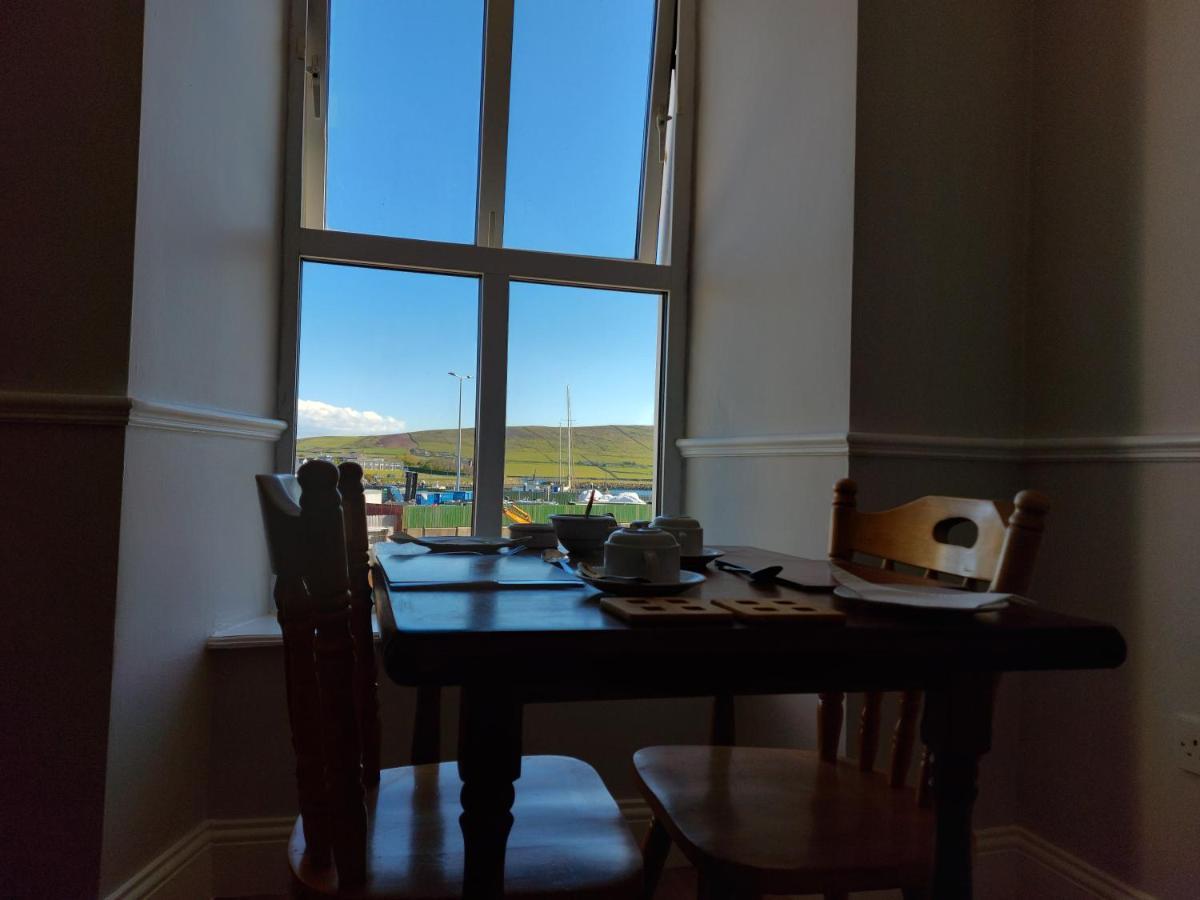 Murphy'S Guesthouse Дингъл Екстериор снимка