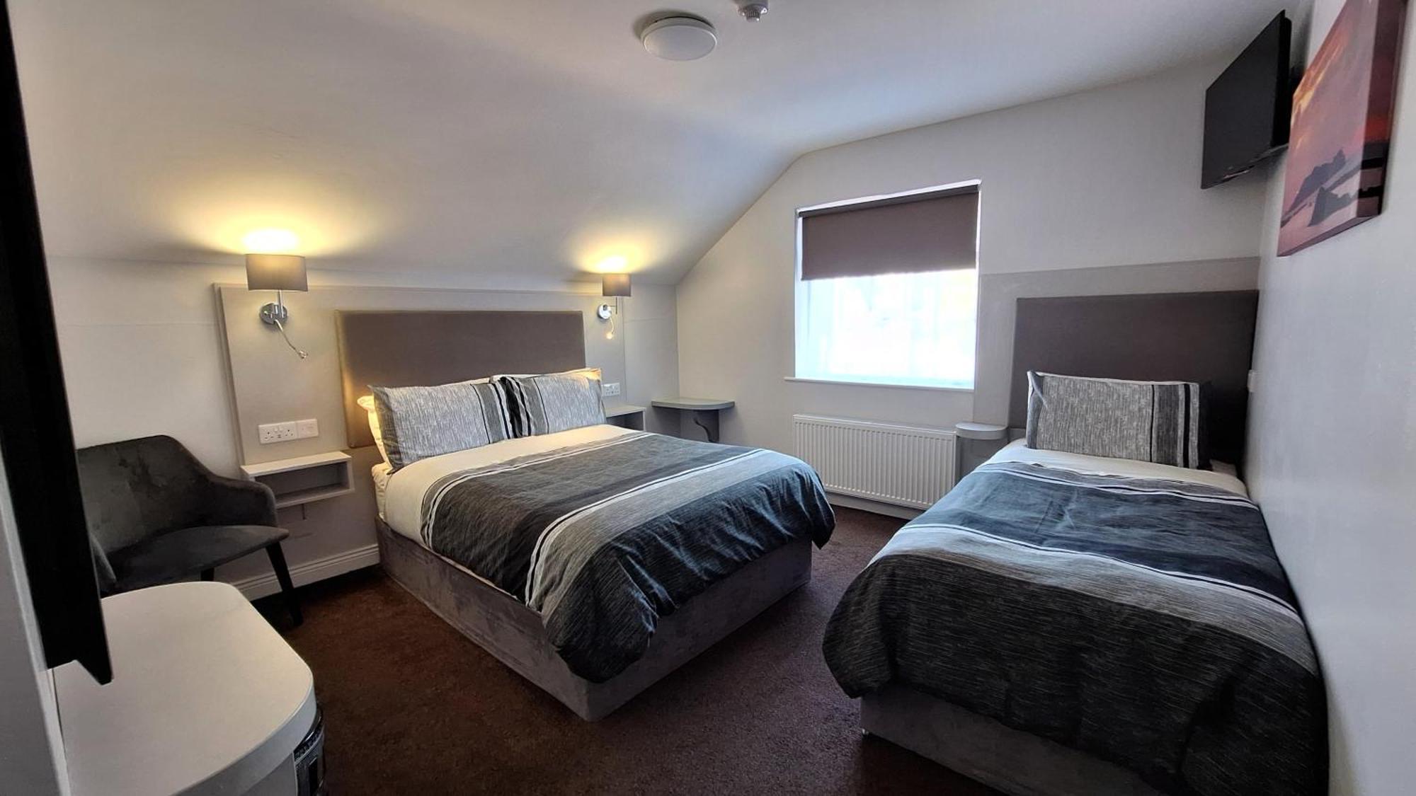 Murphy'S Guesthouse Дингъл Екстериор снимка